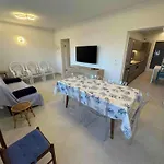 App4rent Zanetti Family Apartments, Sea View, Private Beach, Parking, Wifi شقة ليدو دي يسولو