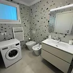 شقة App4rent Zanetti Family Apartments, Sea View, Private Beach, Parking, Wifi ليدو دي يسولو