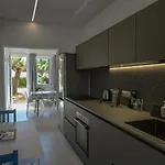 App4rent Zanetti Family Apartments, Sea View, Private Beach, Parking, Wifi * ليدو دي يسولو