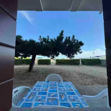 App4rent Zanetti Family Apartments, Sea View, Private Beach, Parking, Wifi Apartment Lido di Jesolo