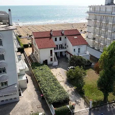 Apartment App4rent Zanetti Family Apartments, Sea View, Private Beach, Parking, Wifi Lido di Jesolo