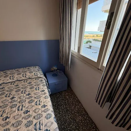 App4rent Zanetti Family Apartments, Sea View, Private Beach, Parking, Wifi * ليدو دي يسولو