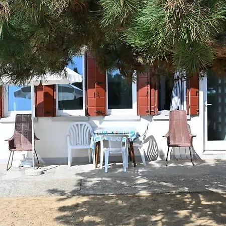 App4rent Zanetti Family Apartments, Sea View, Private Beach, Parking, Wifi Lido di Jesolo